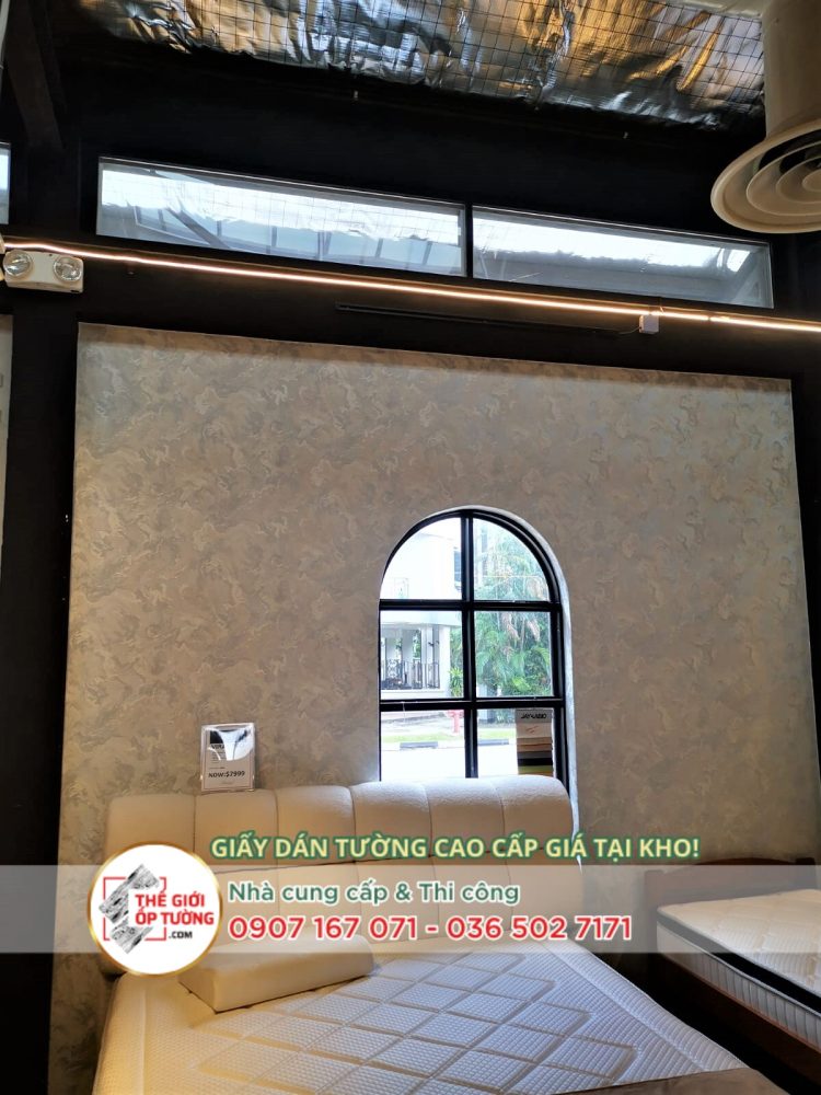 THẾ GIỚI ỐP TƯỜNG - Chuyên thi công giấy dán tường tphcm nhanh gọn giá rẻ tốt