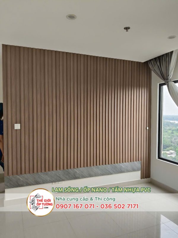 hình các mẫu phối tấm ốp vân đá và lam sóng cho phòng khách đẹp sang trọng