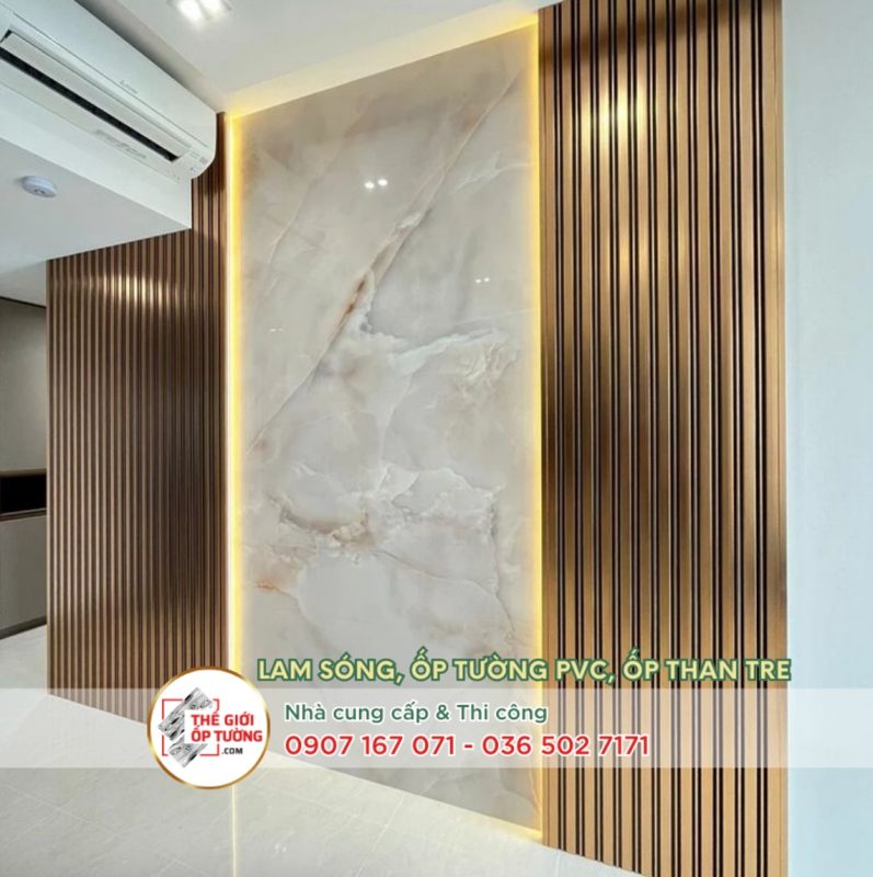 Hình ảnh thi công lam sóng ốp tường nhà đẹp Sài Gòn TPHCM