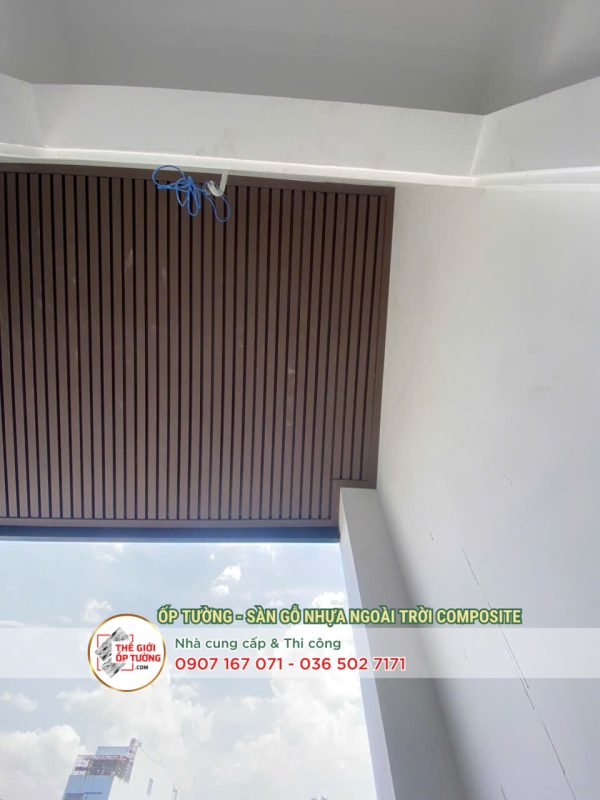 mái hiên gỗ nhựa ngoài trời