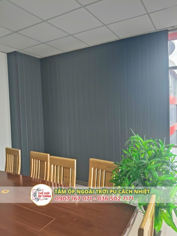 Tấm ốp PU lam sóng cách nhiệt